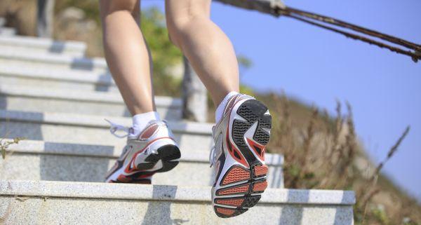 subir escaleras para mejorar respiracion