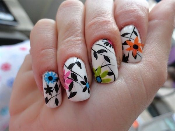 uñas con flores pintadas con esmalte uñas con flores pintadas con esmalte