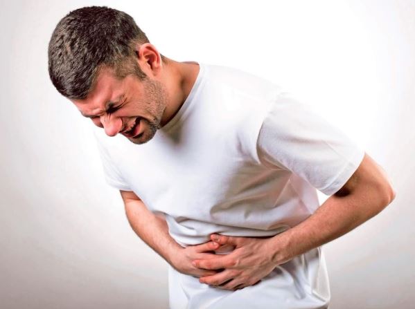 dolor costado derecho bajo costillas