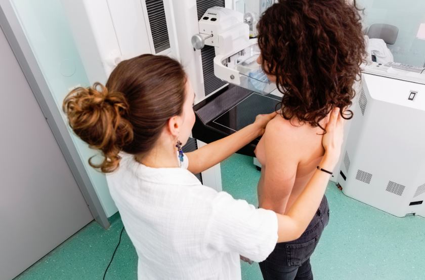 prevención del cáncer de mama en mujeres