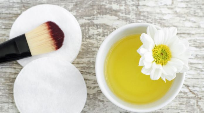 como hacer un desmaquillante casero facil