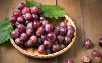 beneficios de la uva morada para la salud